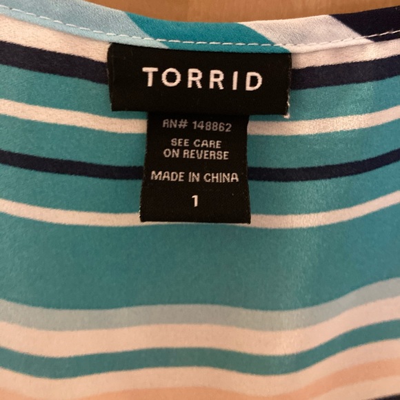 TORRID “Georgette” Pocket Tank Top with Stripes size 1 - Picture 3 of 5